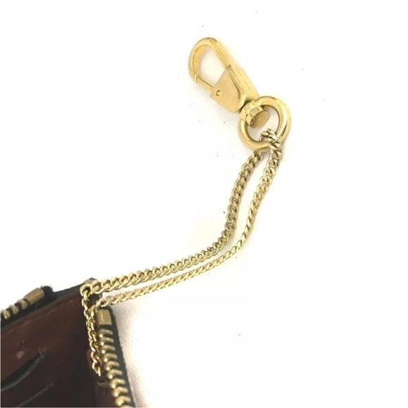 Burberry • Leather • Key Pouch - Picture 5 of 7